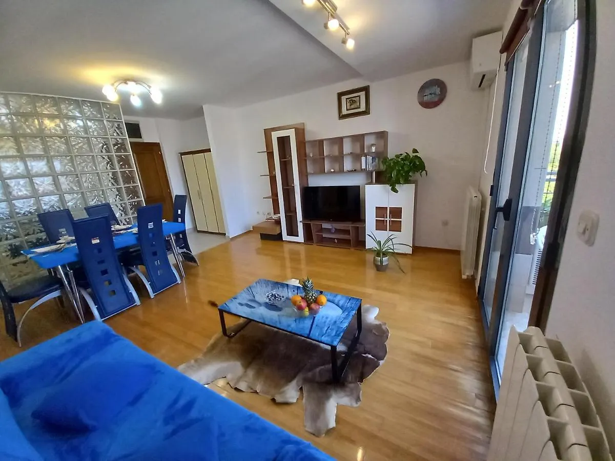 Iva Apartman بولا شقة