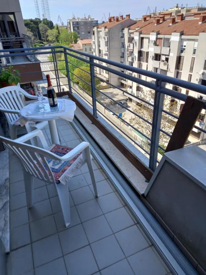 Iva Apartman بولا